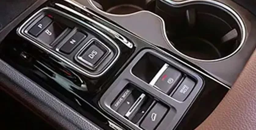 INTELLIGENT TRACTION MANAGEMENT WITH 7 DRIVE MODES