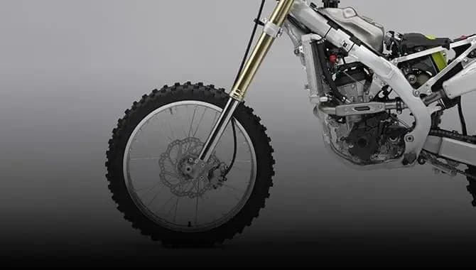 Twin-piston front brake caliper